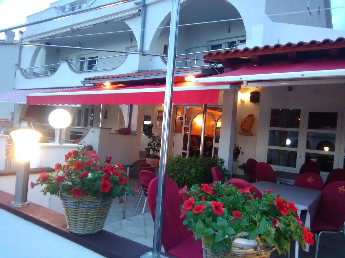 Garfild Guest House 노비비노돌스키 외부 사진